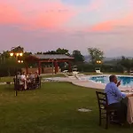Colle Veroni Aparthotel Mosciano SantʼAngelo