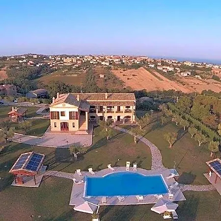 Aparthotel Colle Veroni 4*