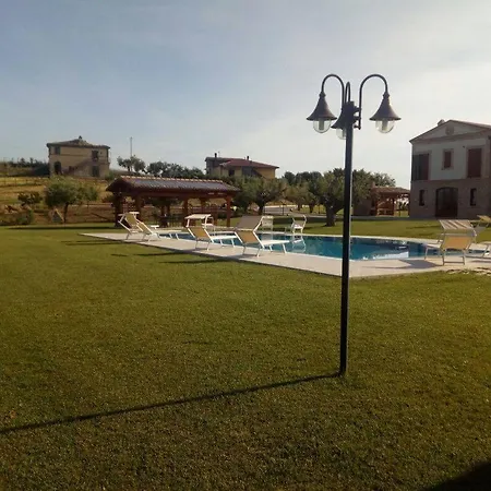 Colle Veroni Aparthotel 4*