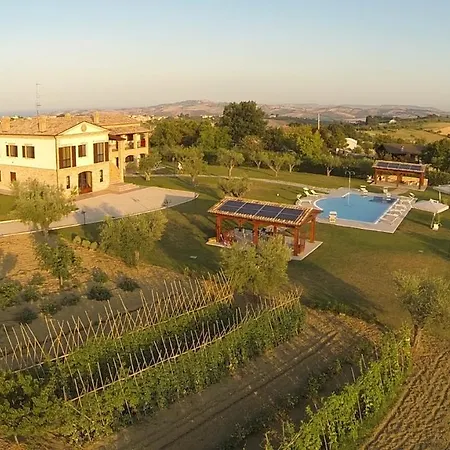 Colle Veroni アパートホテル Mosciano SantʼAngelo